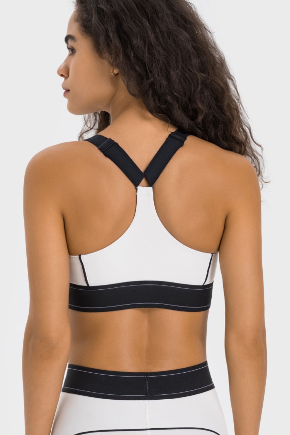 Sutien sport cu contrast