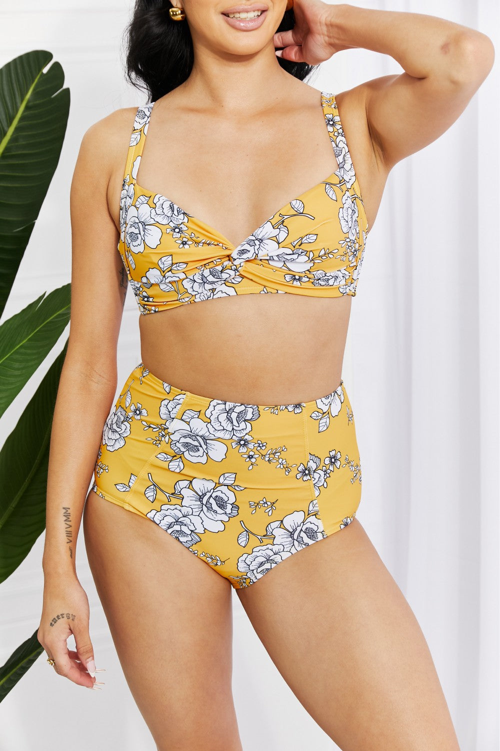 Високи бикини Swim Take A Dip Twist в горчица