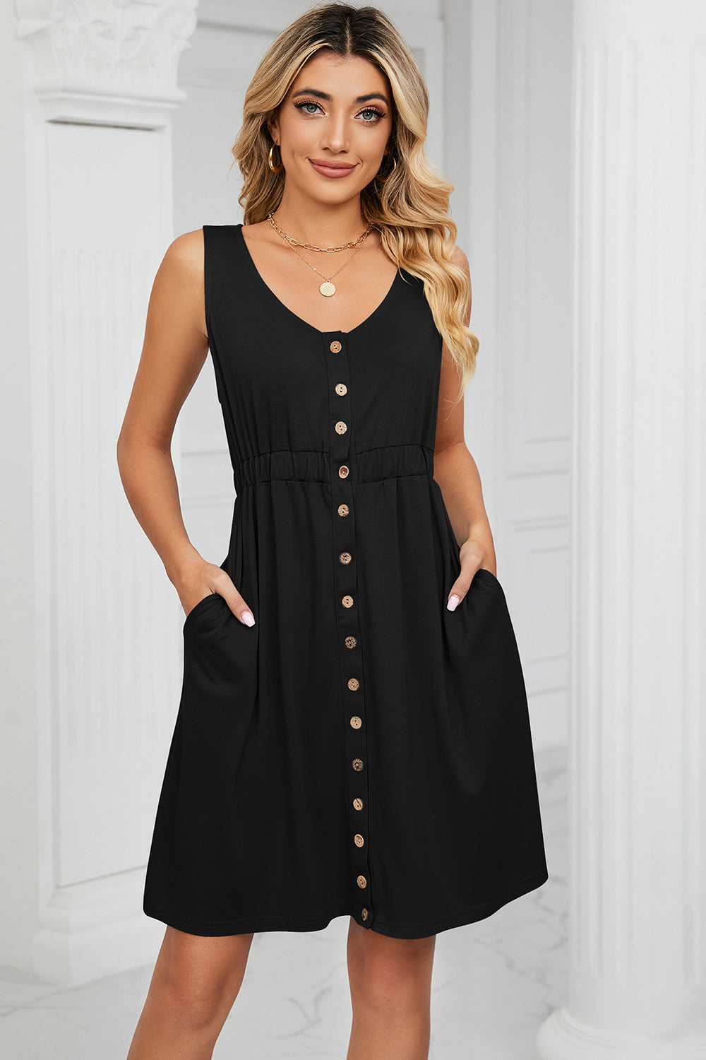 Rochie mini cu bretele late cu nasturi