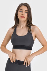 Sutien sport cu contrast